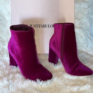 NEW WITH BOX JustFab MAGENTA booties size 9